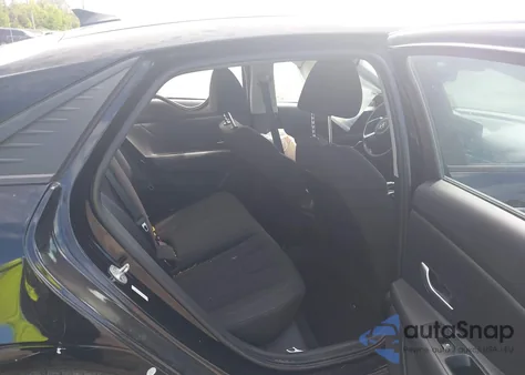 2021 Hyundai Elantra Sel z USA, uszkodzony, nr VIN KMHLM4AG4MU091756